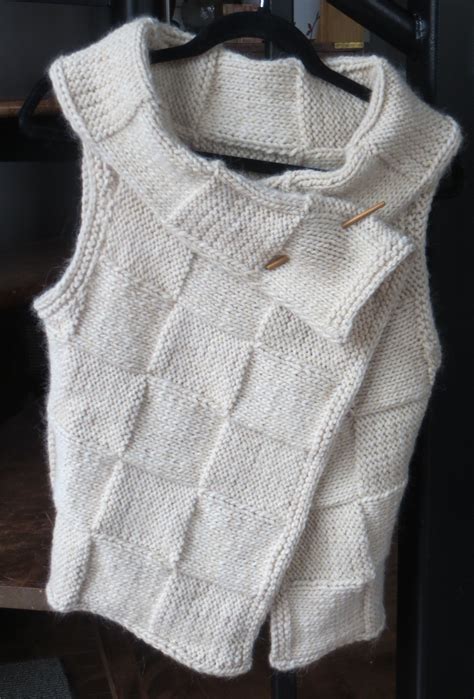 Pull en tissu blanc 